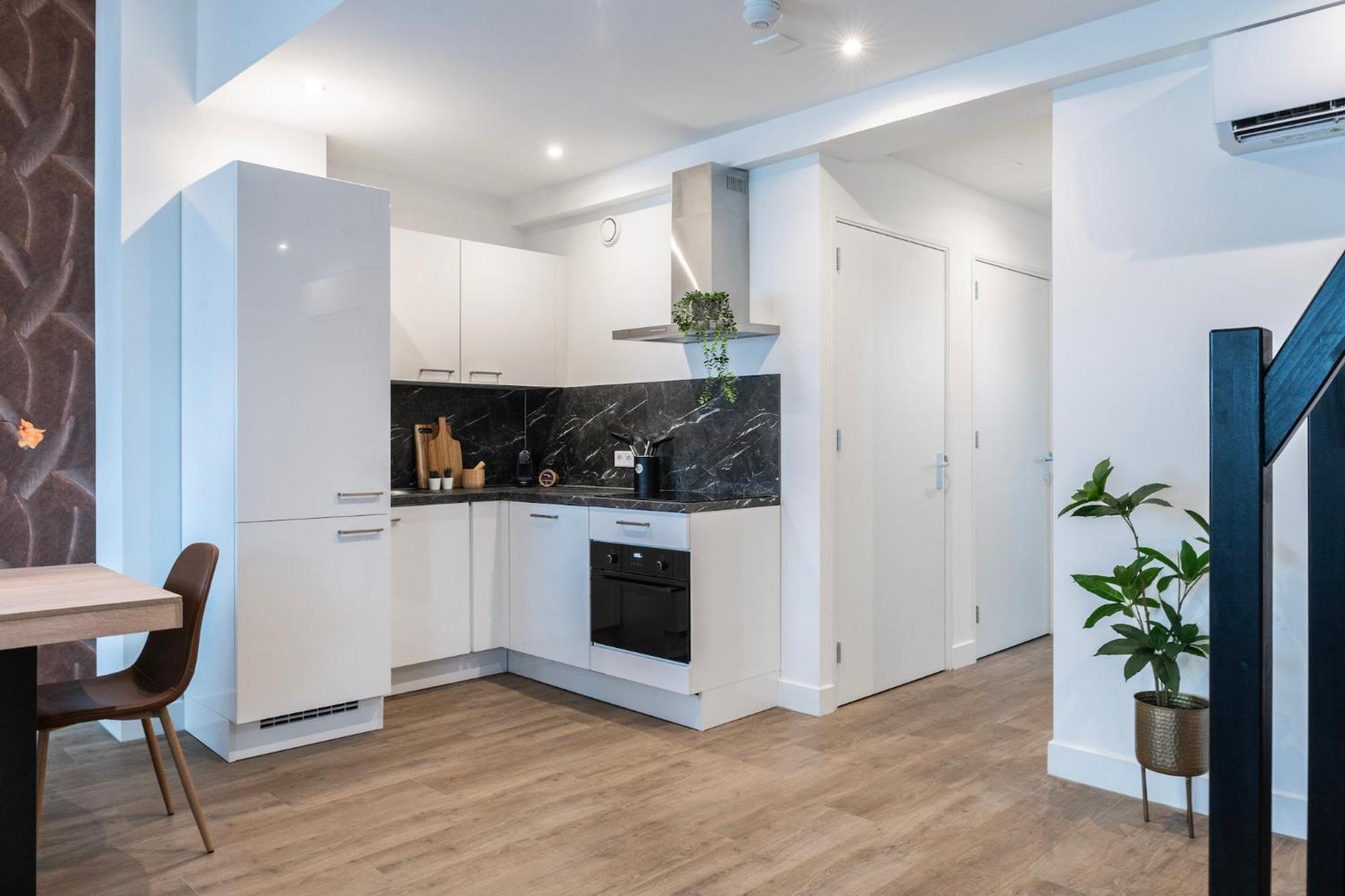 6-Bed Aircon House Diaz 60M2, Many Bedrooms Tilbourg Extérieur photo